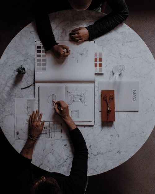 Abstrakte Darstellung von Datenflüssen und Struktur